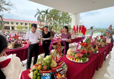 Vui Tết Trung Thu - Giúp bạn đến trường năm 2025