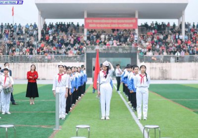 Đội thiếu niên nhà trường tham gia Chương trình Lễ giao nhận quân huyện Hà Trung năm 2025